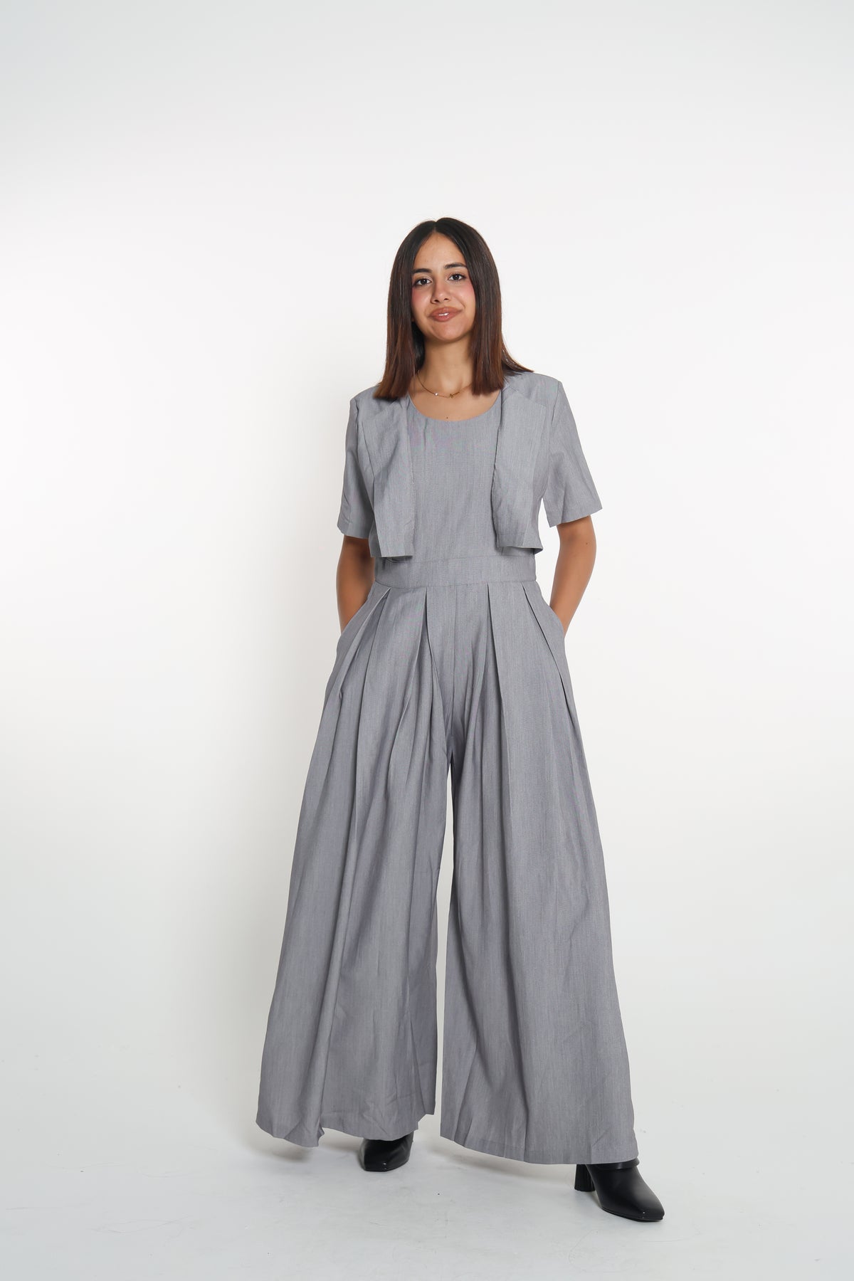اوفرهول رمادي - gray overalls