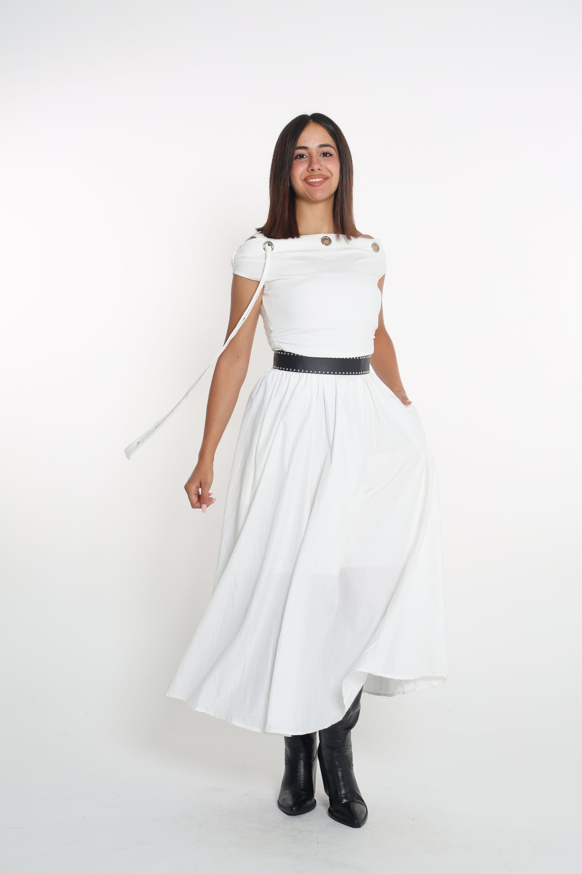 Belted off-shoulder dress- فستان مع حزام