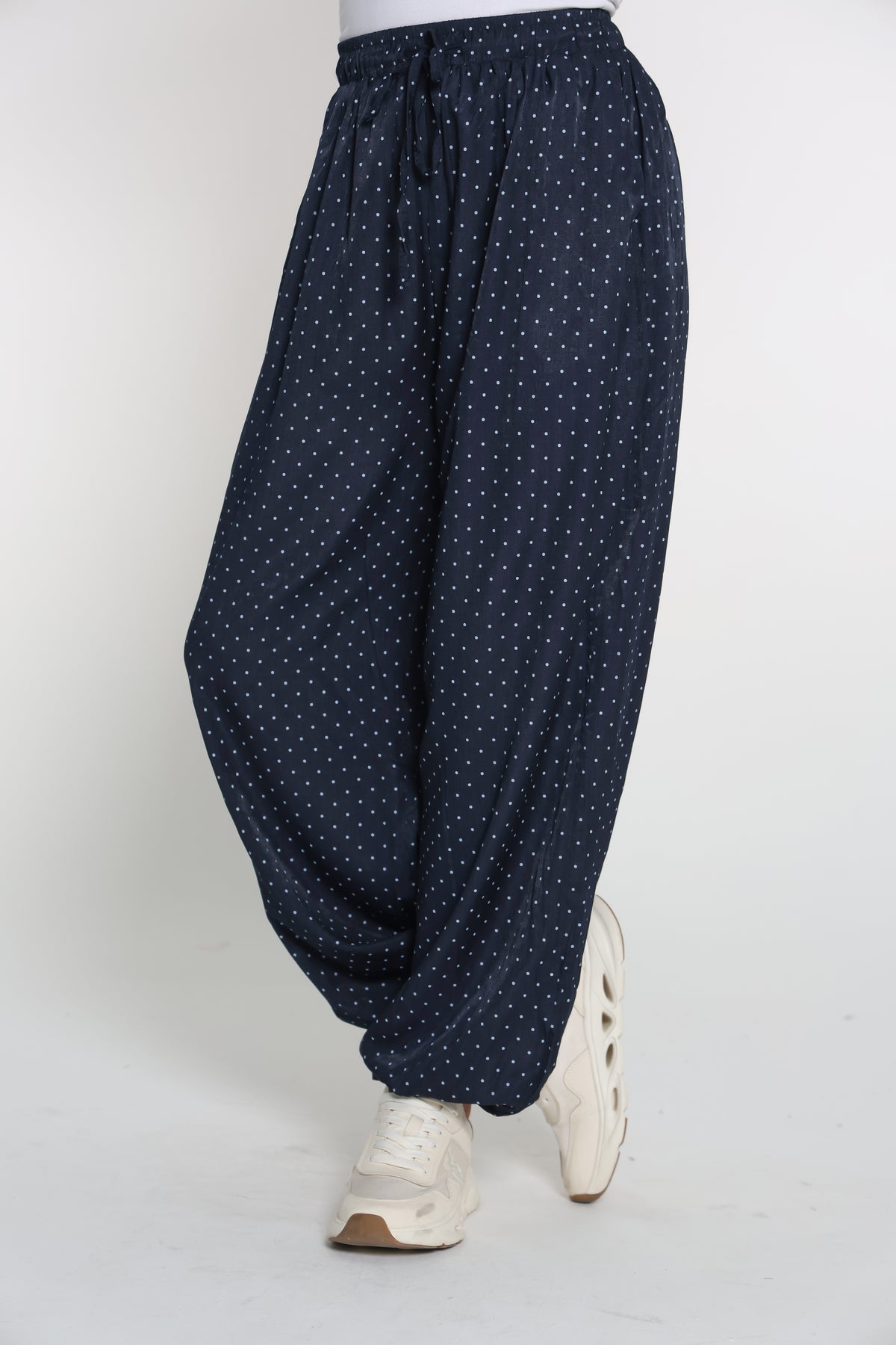 بنطلون كحلي منقط أزرق- Blue polka pants