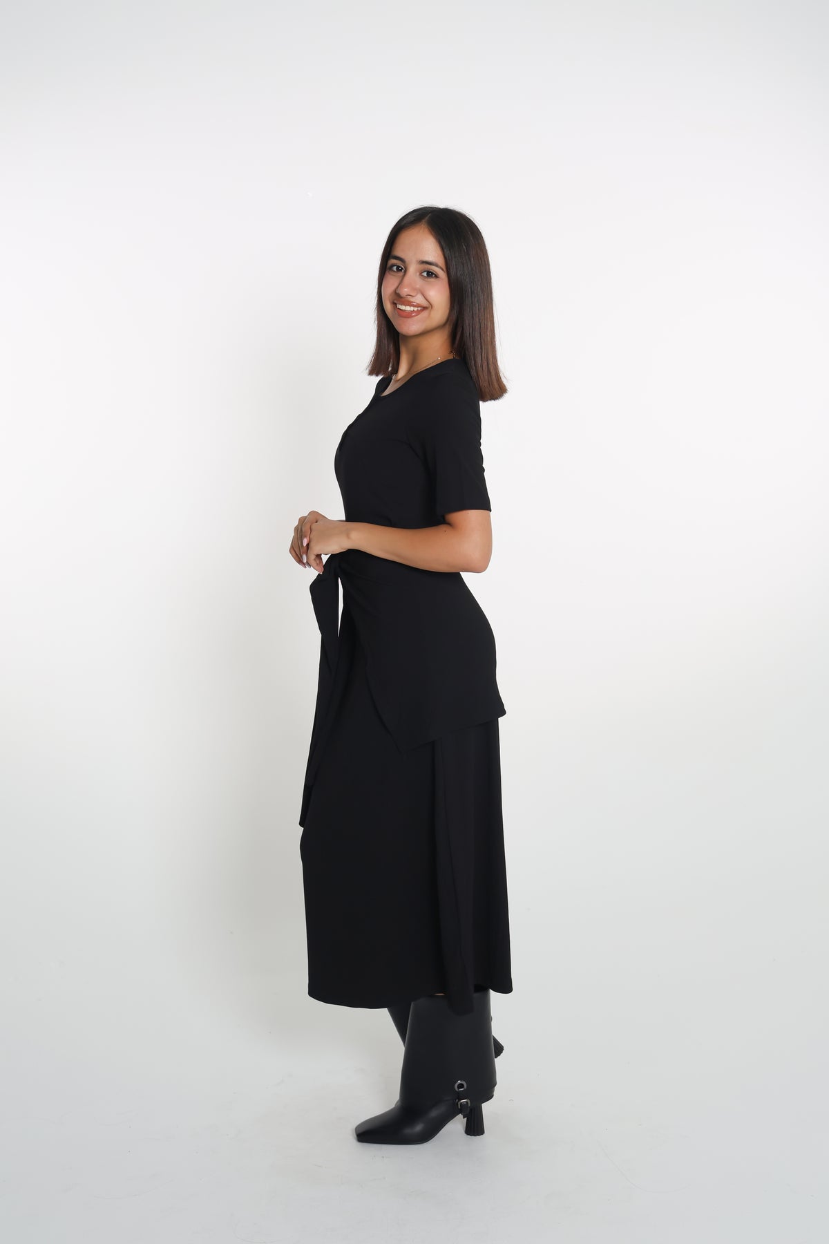 Black casual dress-فستان اسود بنربط