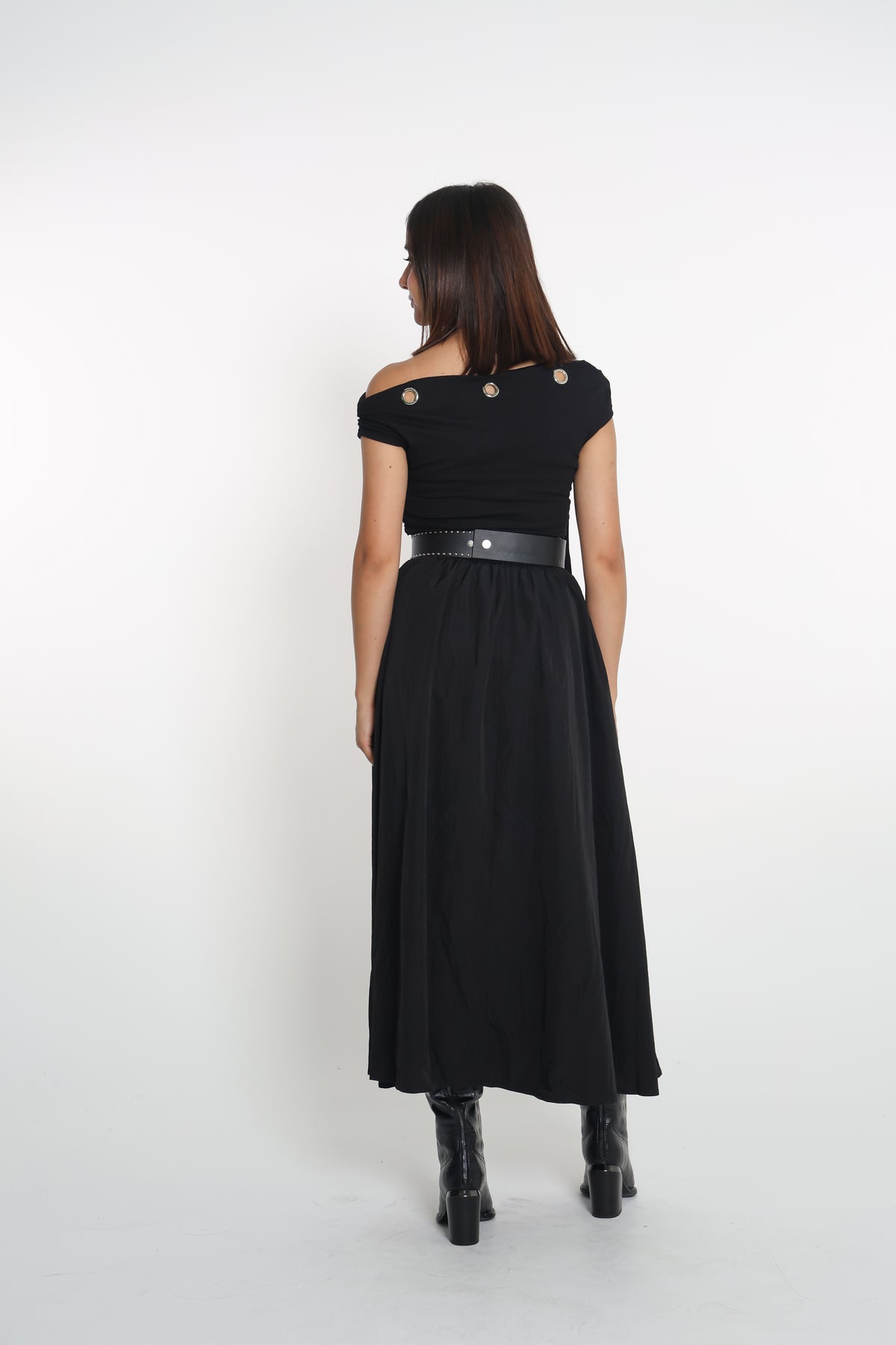 Belted off-shoulder dress- فستان مع حزام