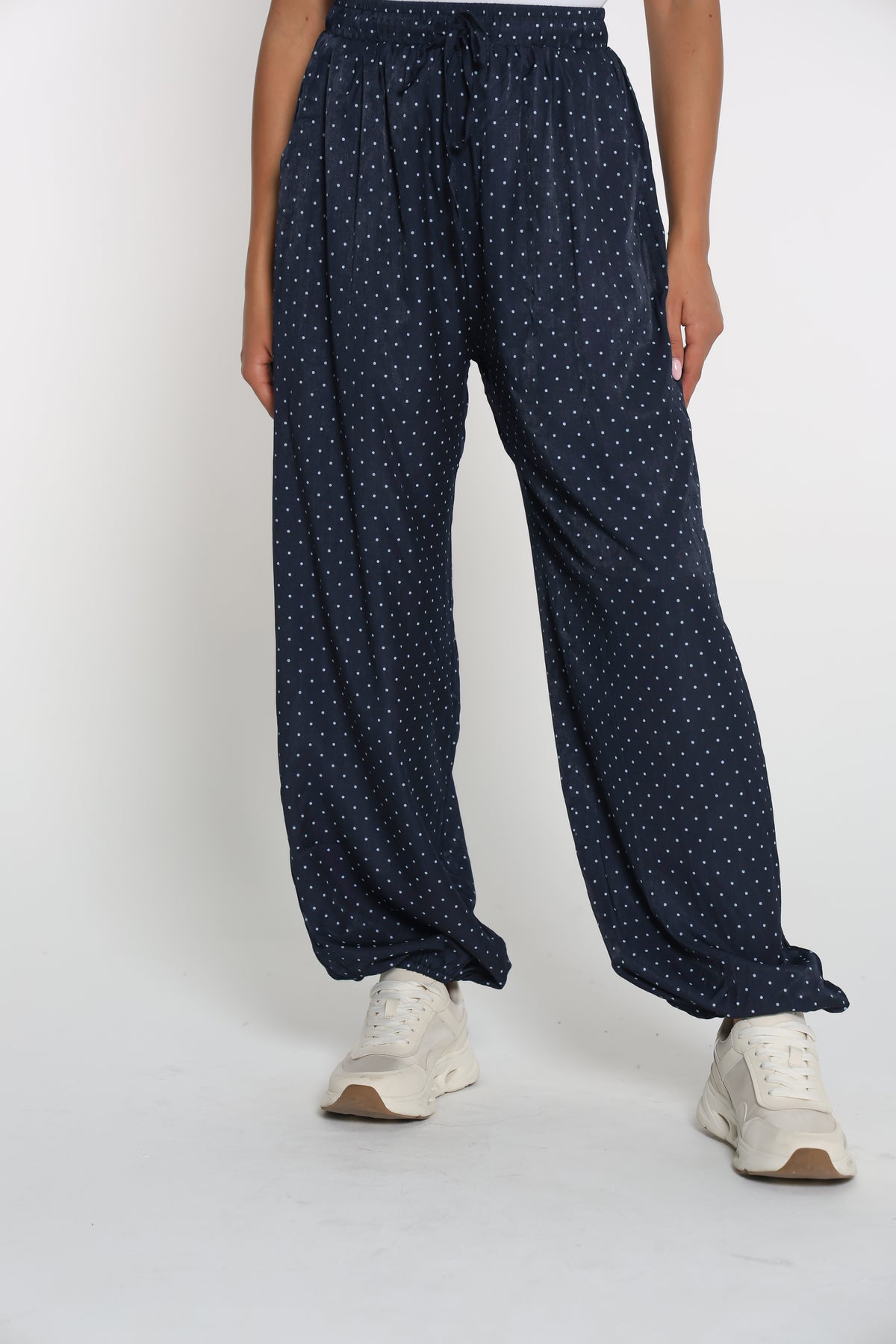 بنطلون كحلي منقط أزرق- Blue polka pants
