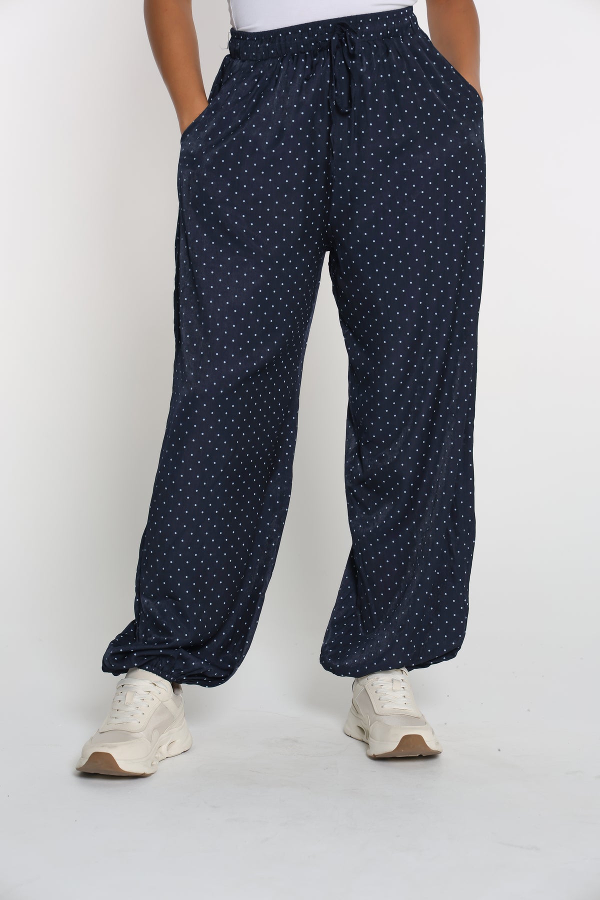 بنطلون كحلي منقط أزرق- Blue polka pants