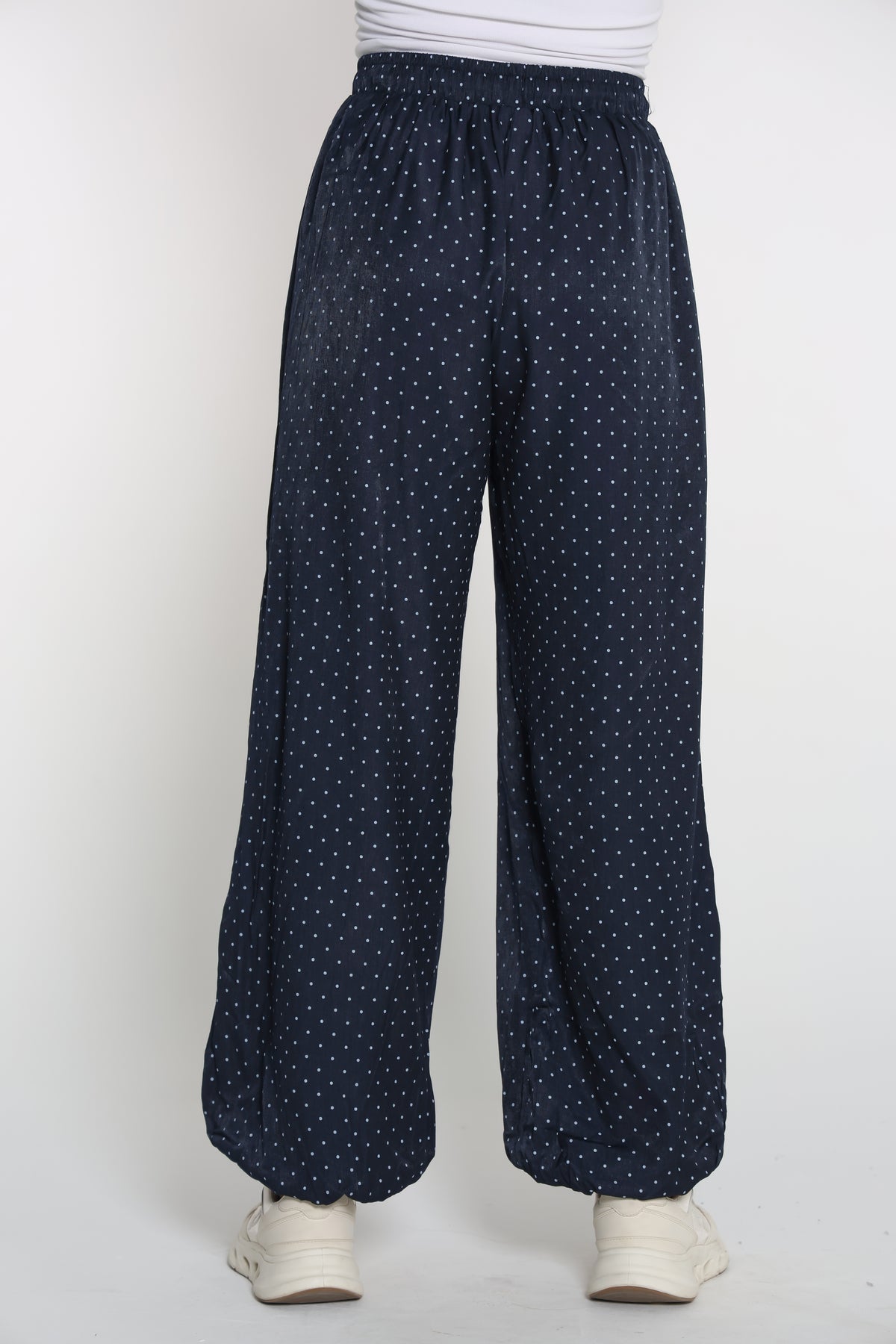 بنطلون كحلي منقط أزرق- Blue polka pants