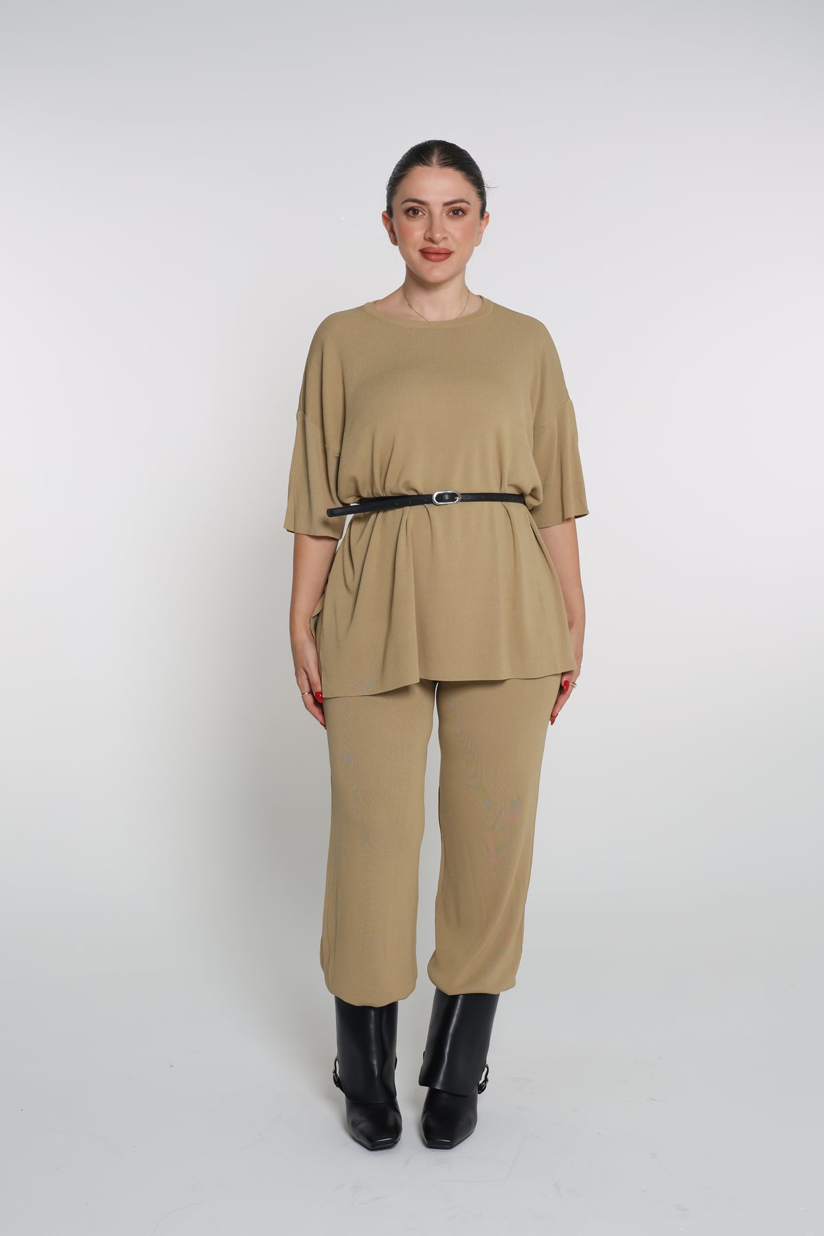طقم لايكرا بلوزة وبنطلون onesize