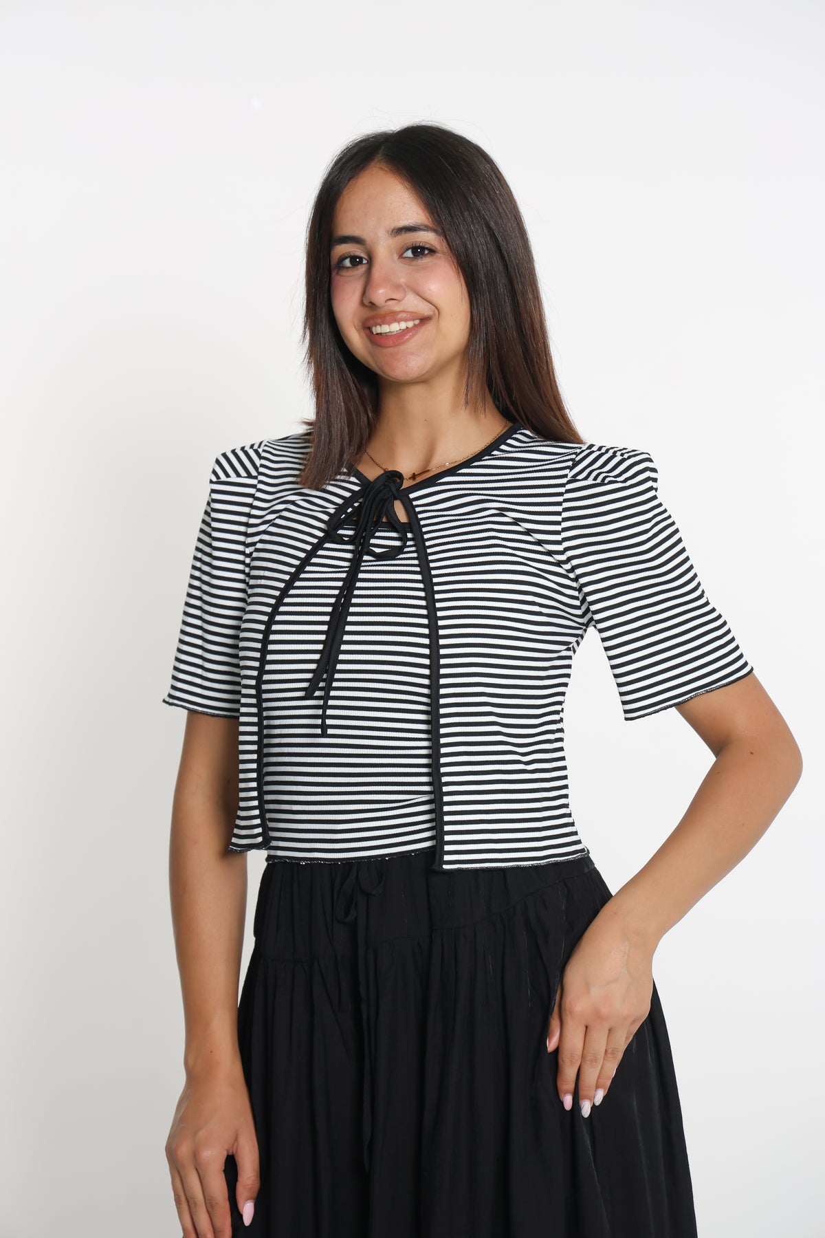 Striped T-shirt - بلوزة مخططة